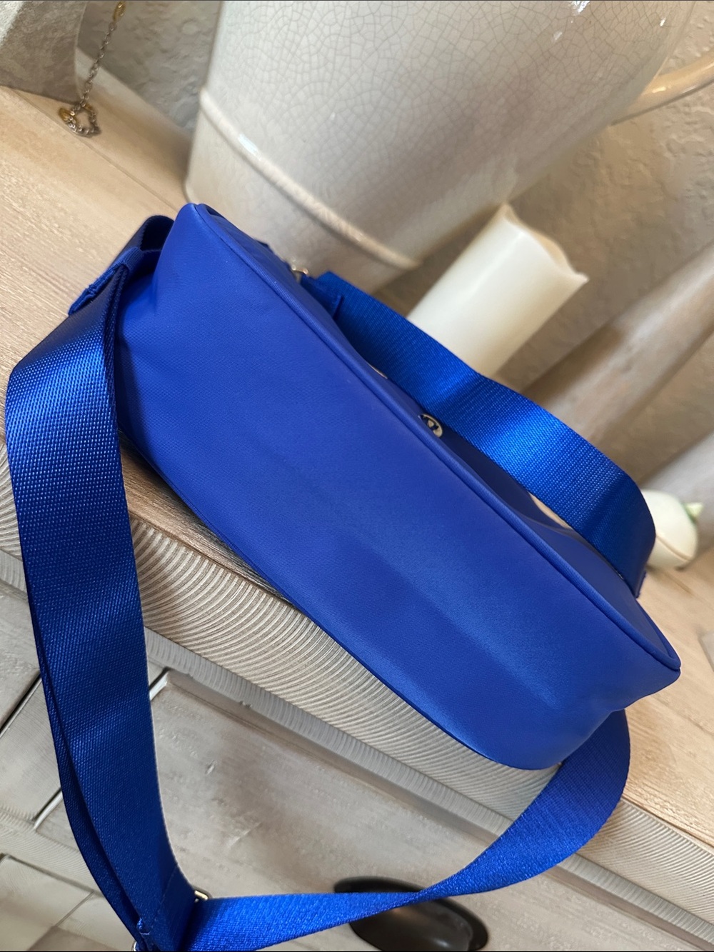 lululemon athletica Beach Ball Blue Crossbody Shoulder Bag - Picture 10 of 10